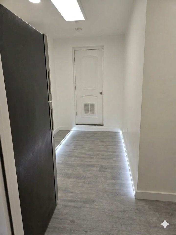 5140 Ne 3rd Ave #2 - Photo 4 of 14