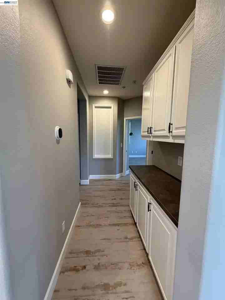 6436 Altamar Cir - Photo 4 of 18