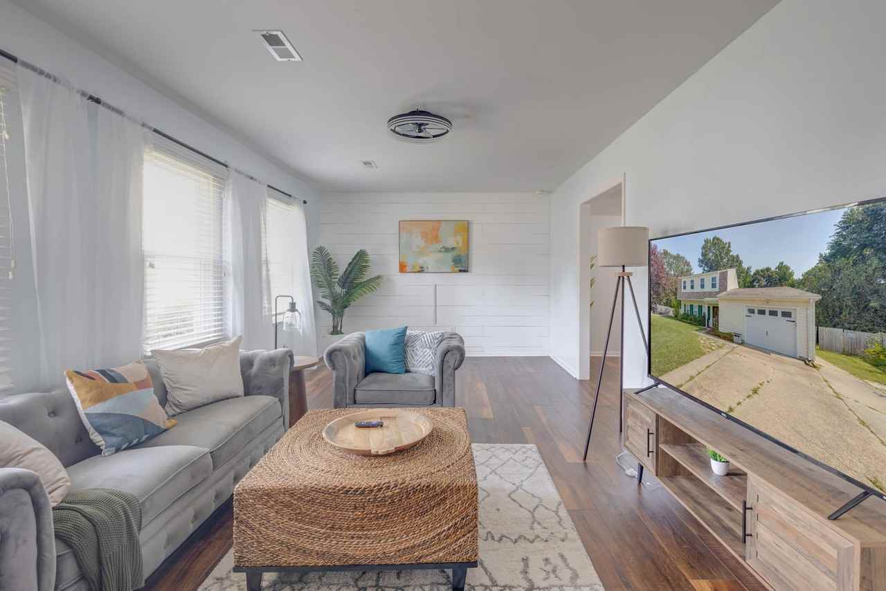302 Lampros Ct - Photo 3 of 20