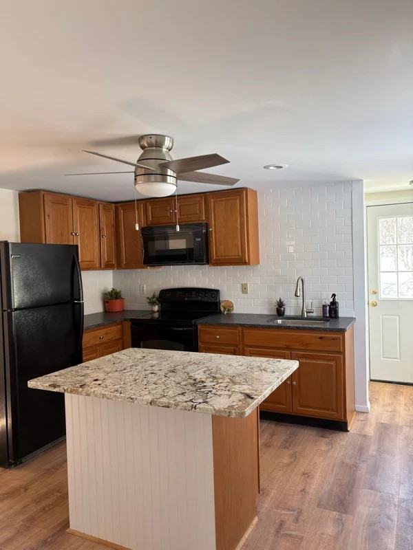 838 Hallet Rd - Photo 2 of 15