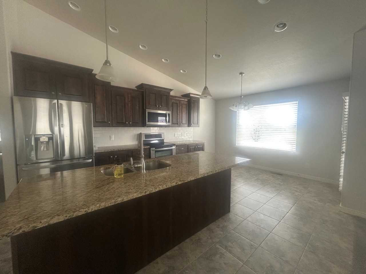 2097 En - Photo 4 of 20