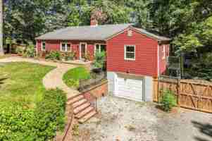 featured image of 10710 Rosehaven St