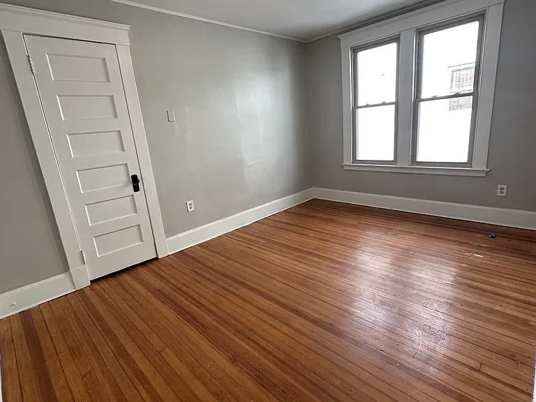 396 Wall St #2 - Photo 4 of 10