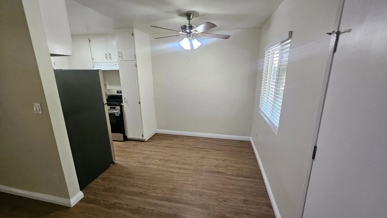 815 N Benton Way #2 - Photo 5 of 17