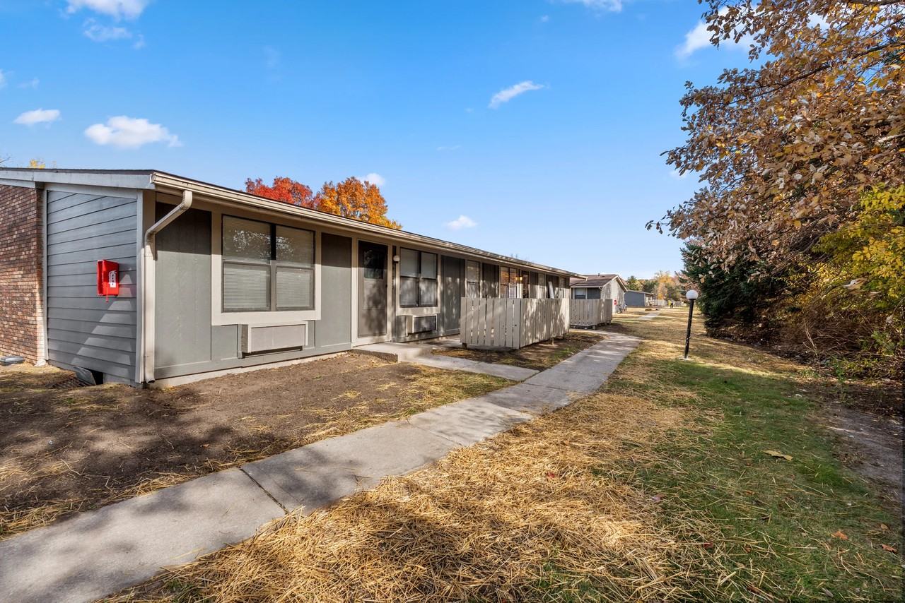 41349 Heathmore Ct #41349 - Photo 2 of 19