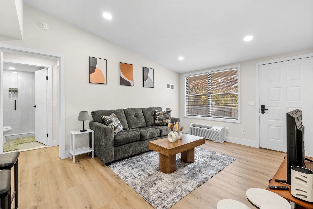 41349 Heathmore Ct #41349 - Photo 4 of 19