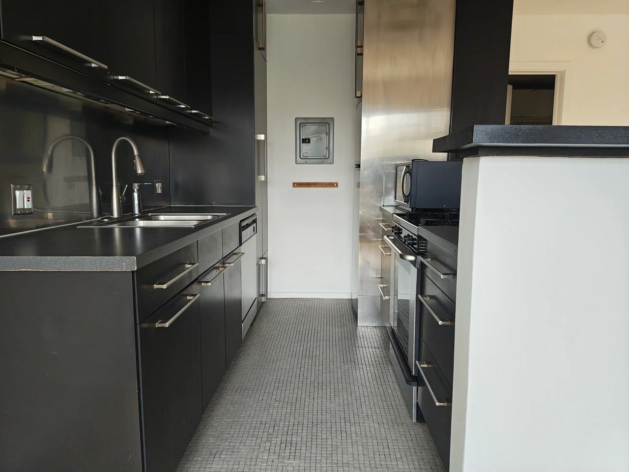 252 3rd Ave #252 - Photo 3 of 15