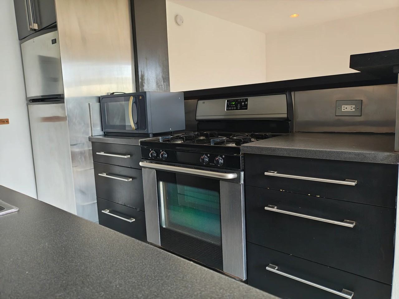 252 3rd Ave #252 - Photo 5 of 15