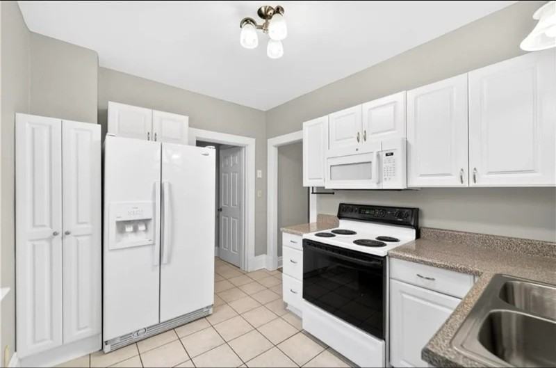 120 Bronx Ave - Photo 6 of 17