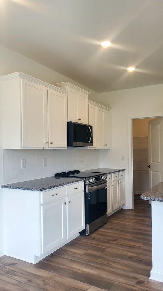 5284 Amaryllis Way - Photo 5 of 14