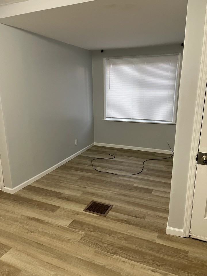 1100 Lincoln St #2 - Photo 3 of 20