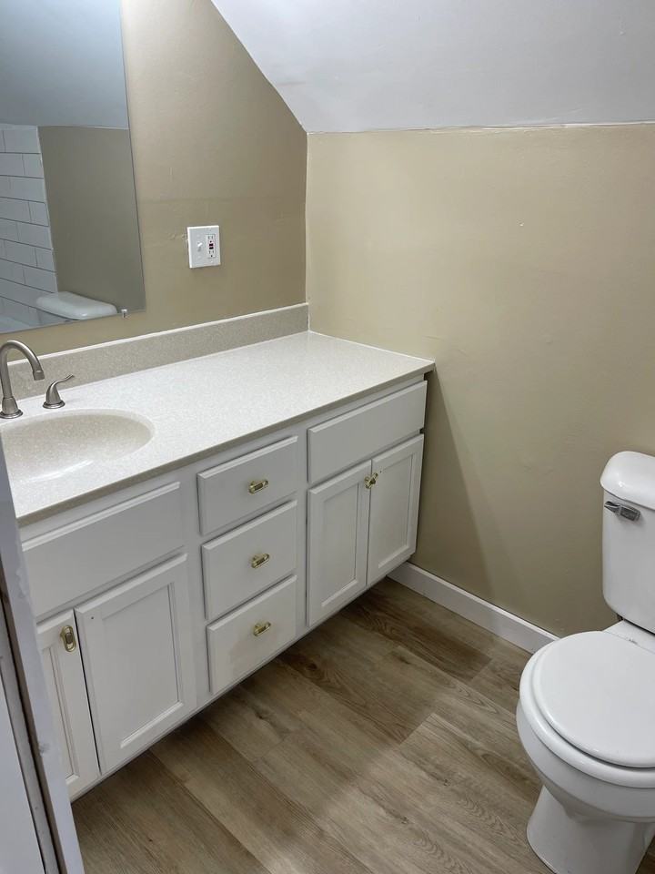 1100 Lincoln St #2 - Photo 5 of 20