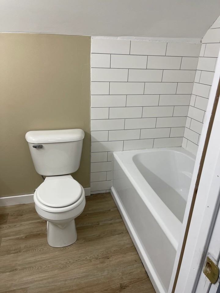 1100 Lincoln St #2 - Photo 7 of 20