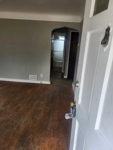 5663 Gatesworth Ave - Photo 5 of 20