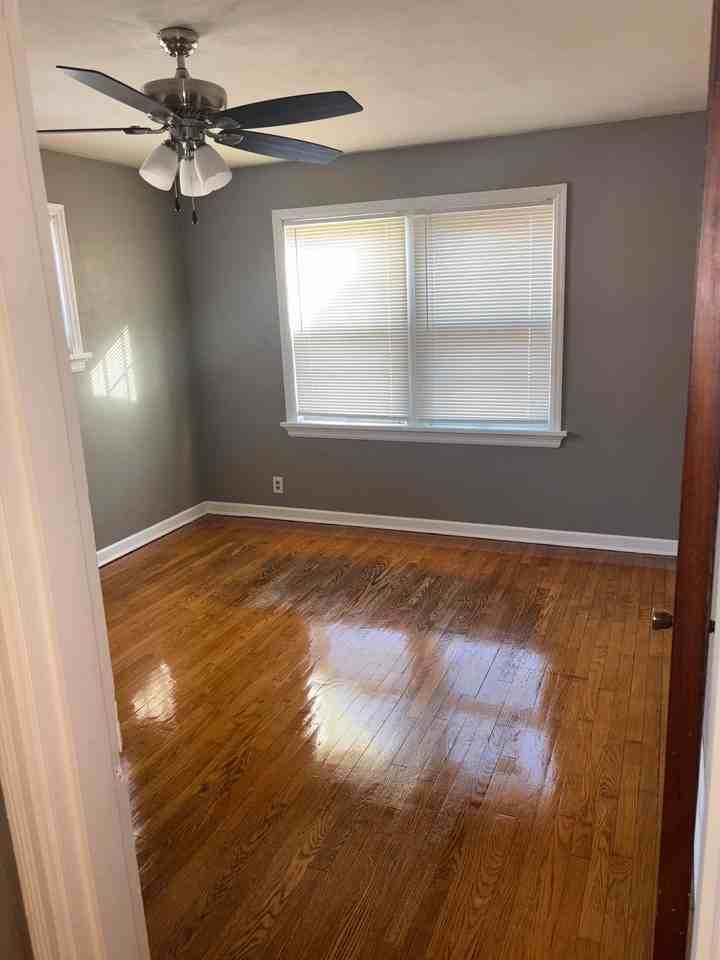 1534 Orchid Ave - Photo 6 of 10