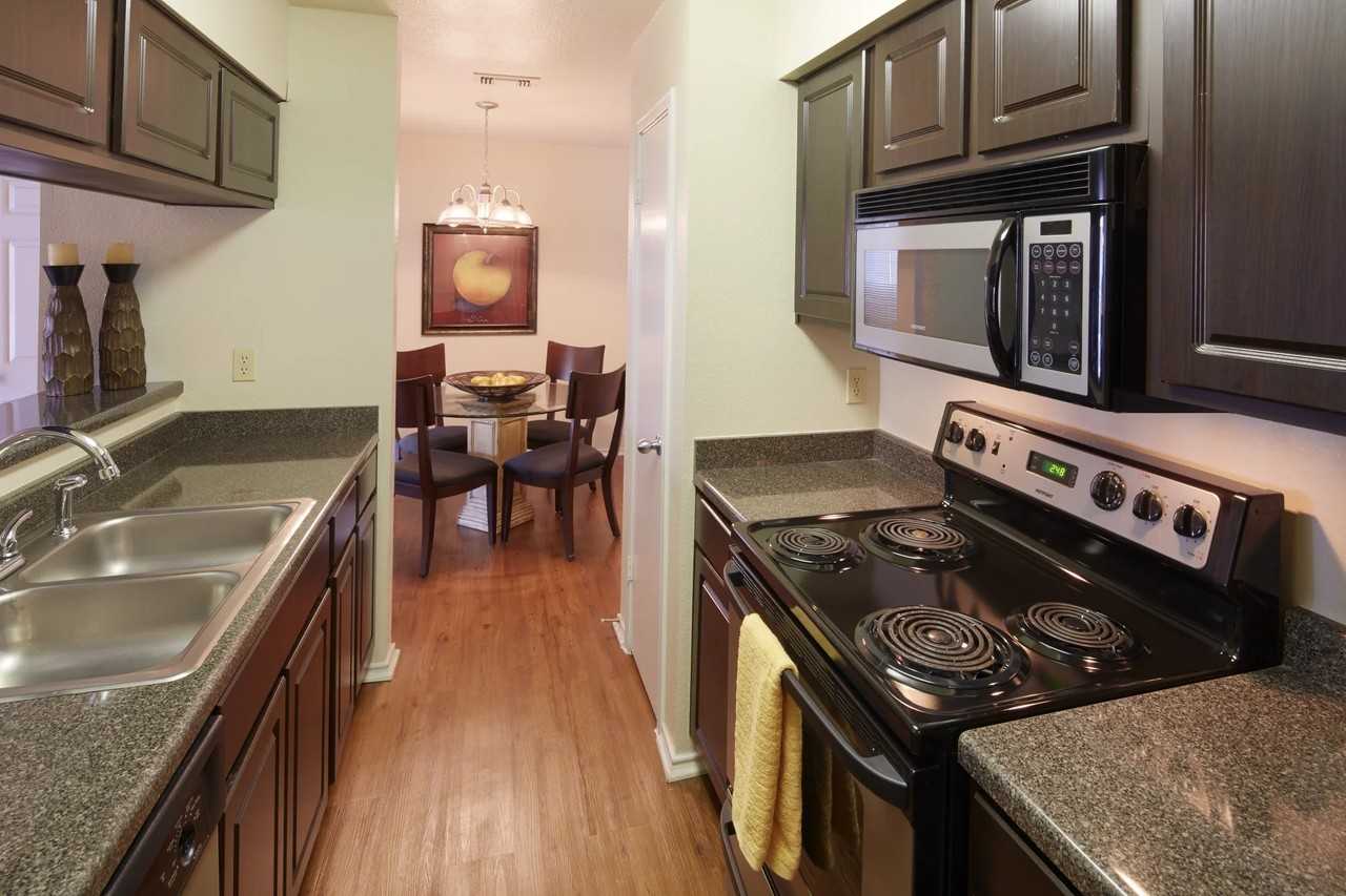 10610 Morado Cir #3528 - Photo 5 of 11