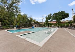 featured image of 120 Hollis Rd