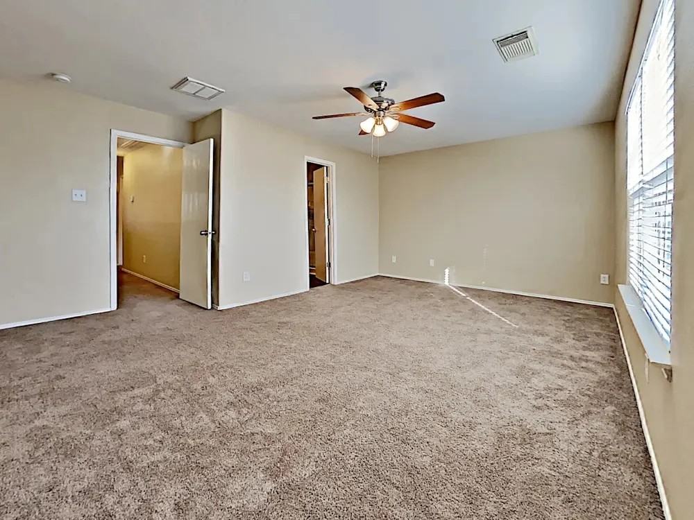 9219 Shaded Pines Dr - Photo 2 of 6