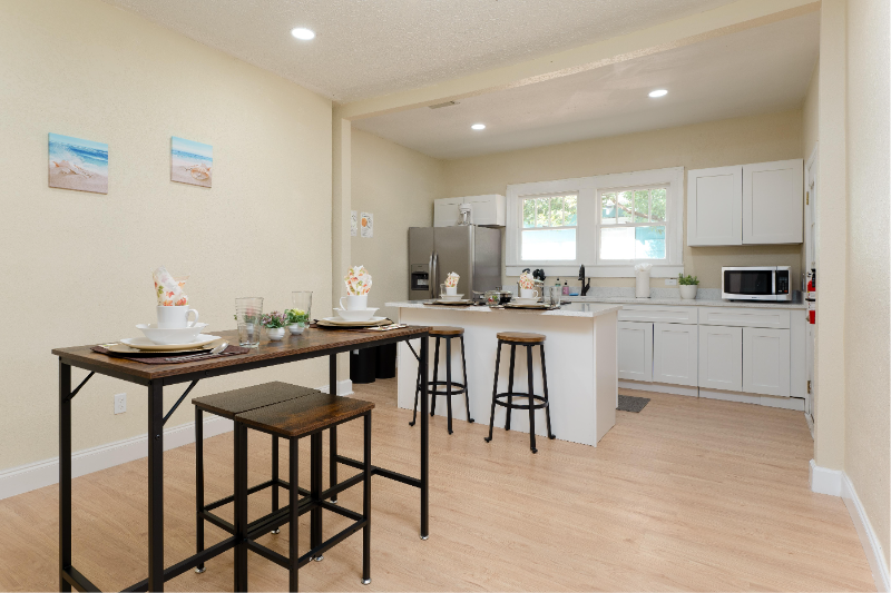 105 W 36th St - Photo 5 of 6