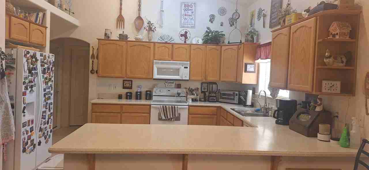 5381 Fieldstone Dr - Photo 2 of 7