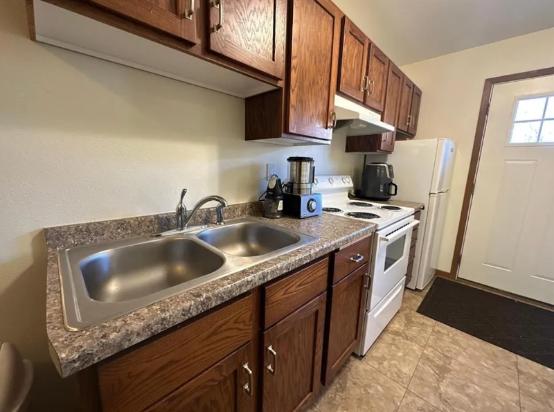 516 6th St S #3 - Photo 6 of 8