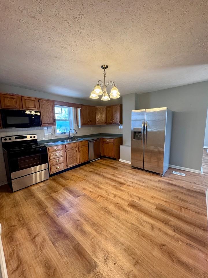 842 Old Ekron Rd - Photo 6 of 18