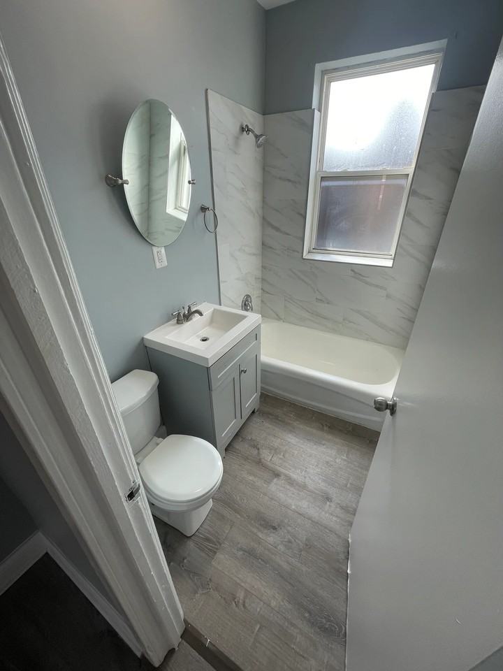 4220 S Michigan Ave #2 - Photo 4 of 5