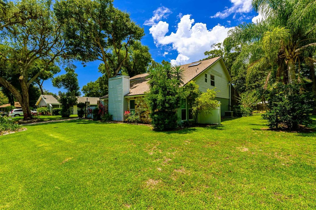 6 Baywood Dr #1 - Photo 2 of 50