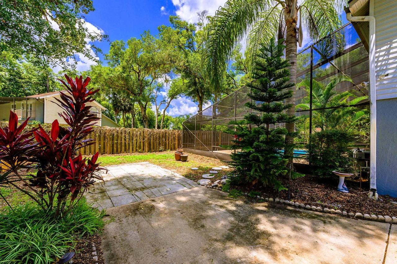 6 Baywood Dr #1 - Photo 6 of 50