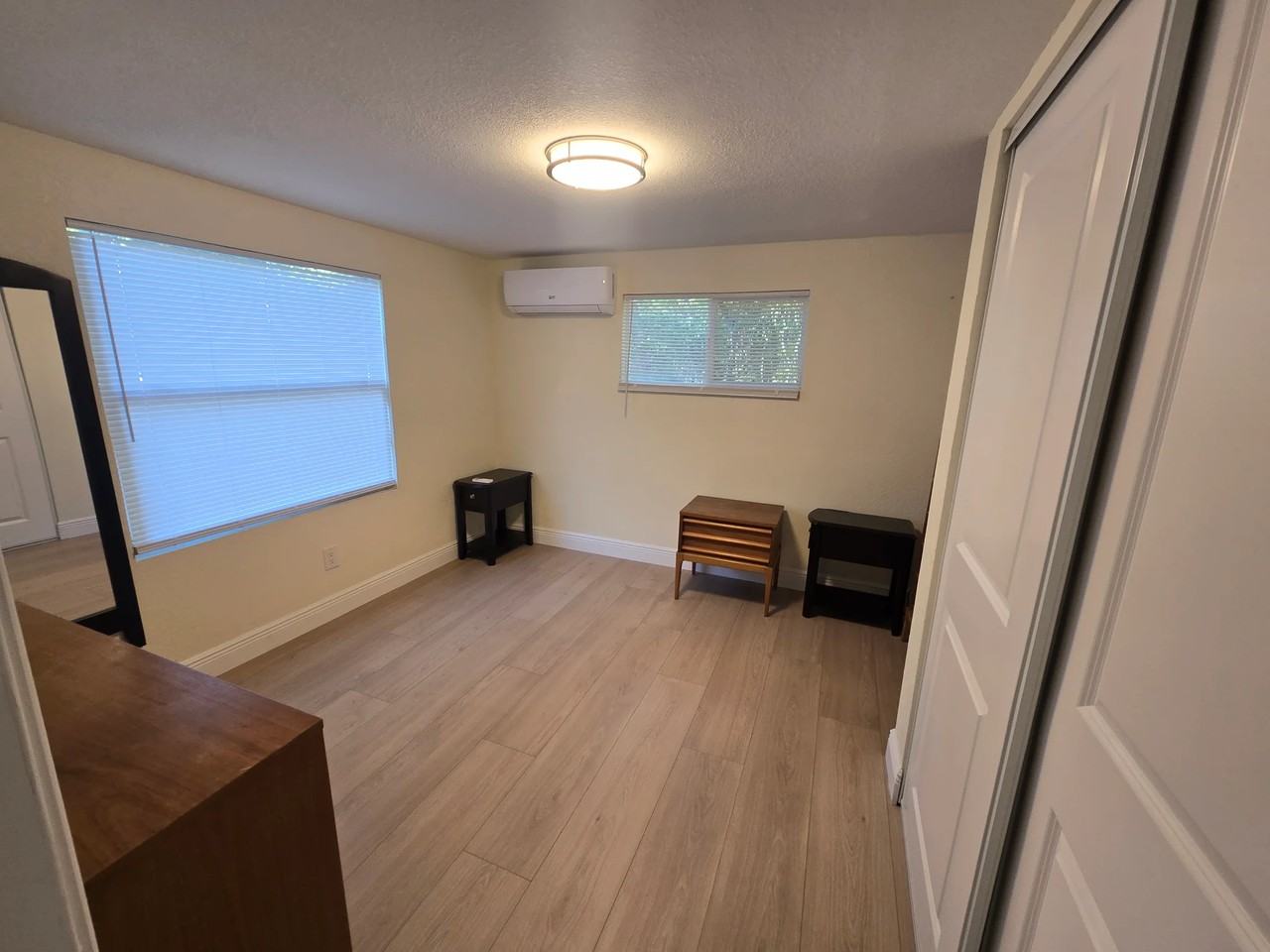 754 Elm St - Photo 4 of 13