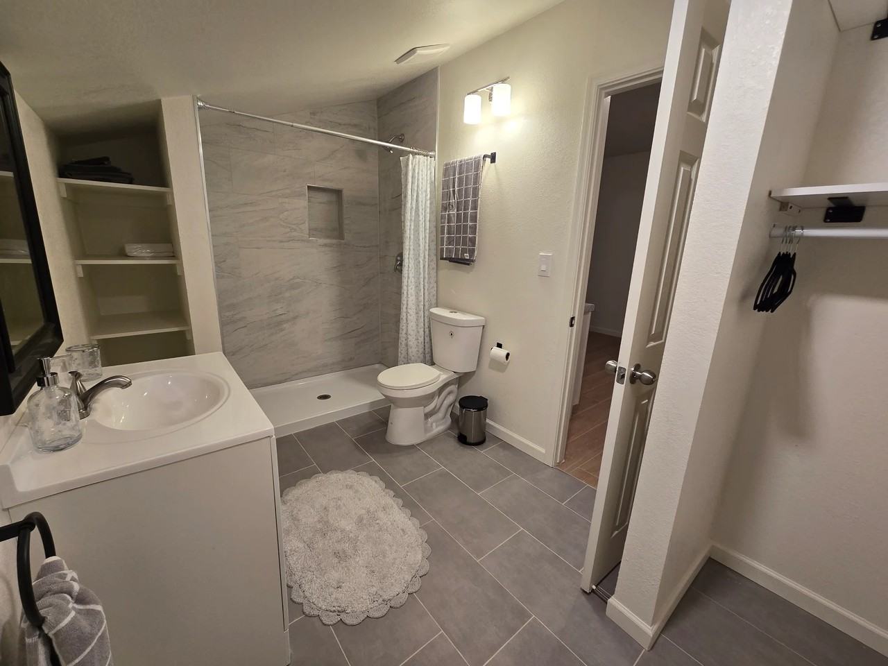 1934 E Brill St - Photo 7 of 8