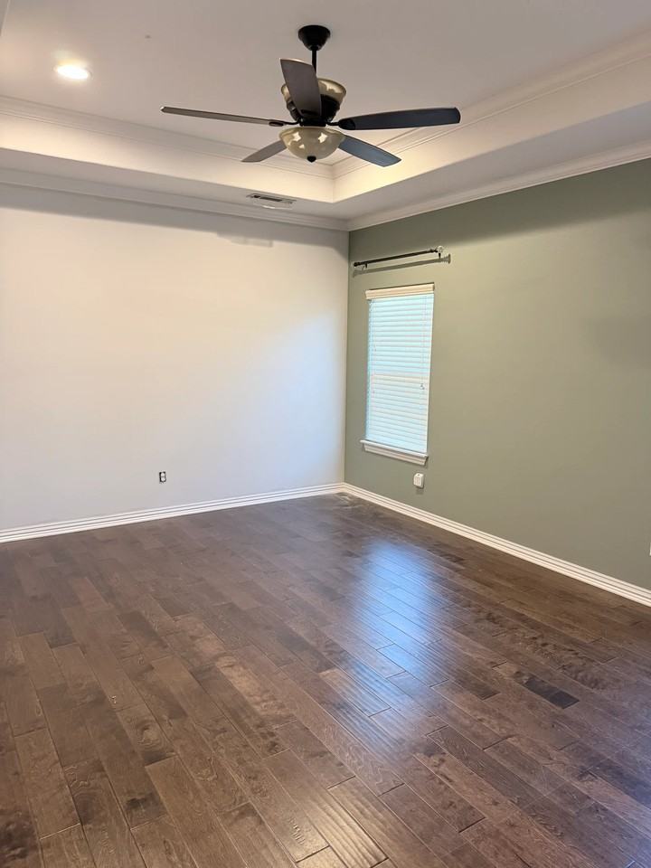 7245 Devonshire Ave - Photo 2 of 10