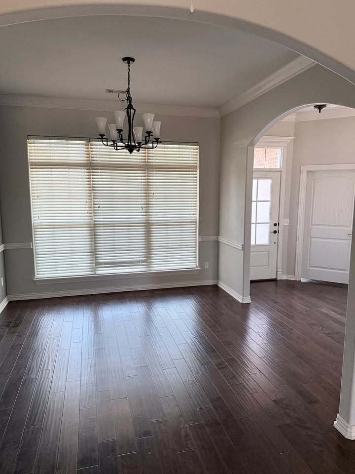 7245 Devonshire Ave - Photo 7 of 10