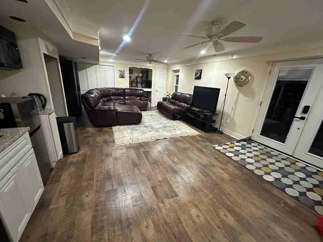 851 Wellesley Ct - Photo 3 of 7