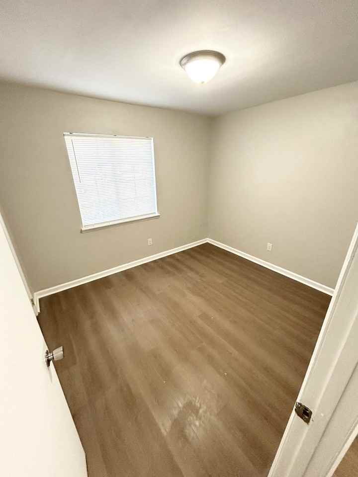 118 Garr Ln #F102 - Photo 5 of 8