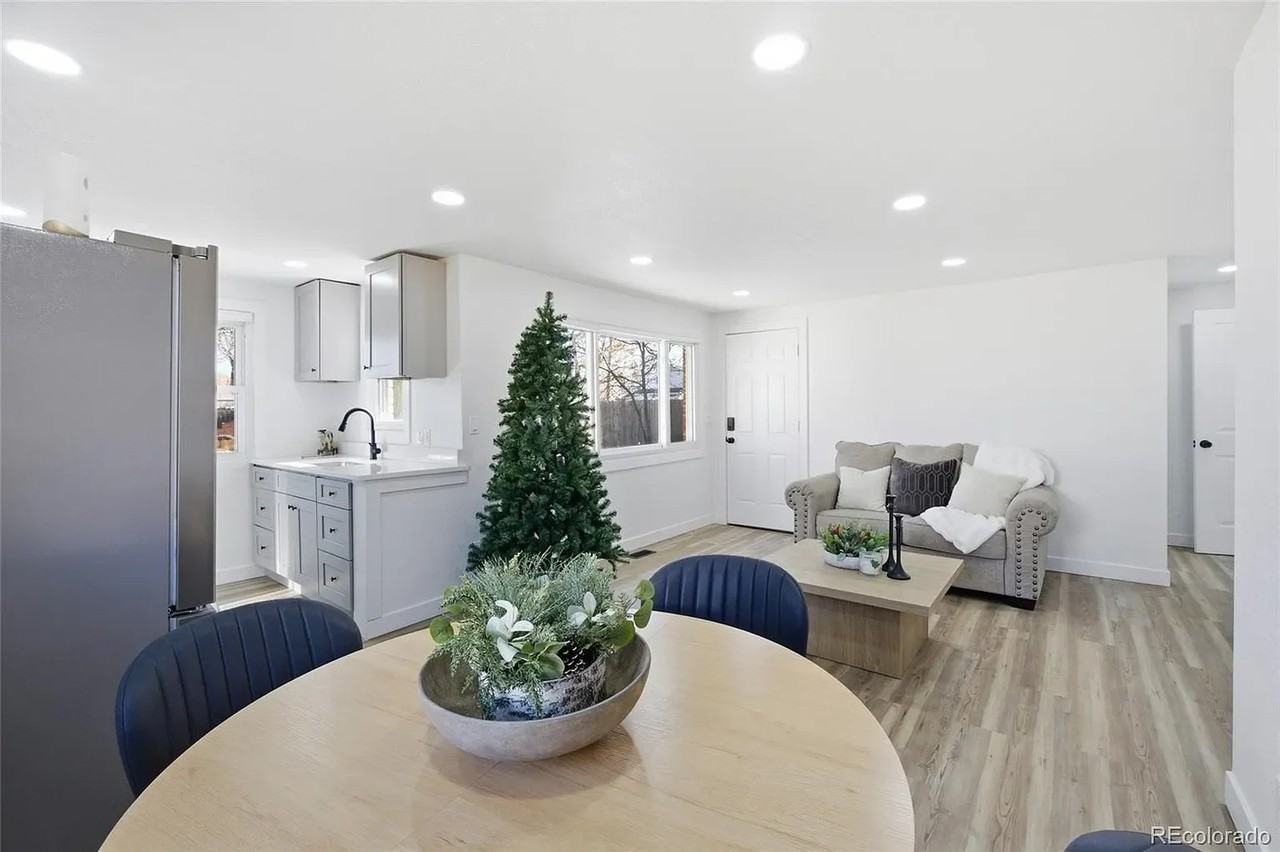 6815 Locust St - Photo 5 of 15