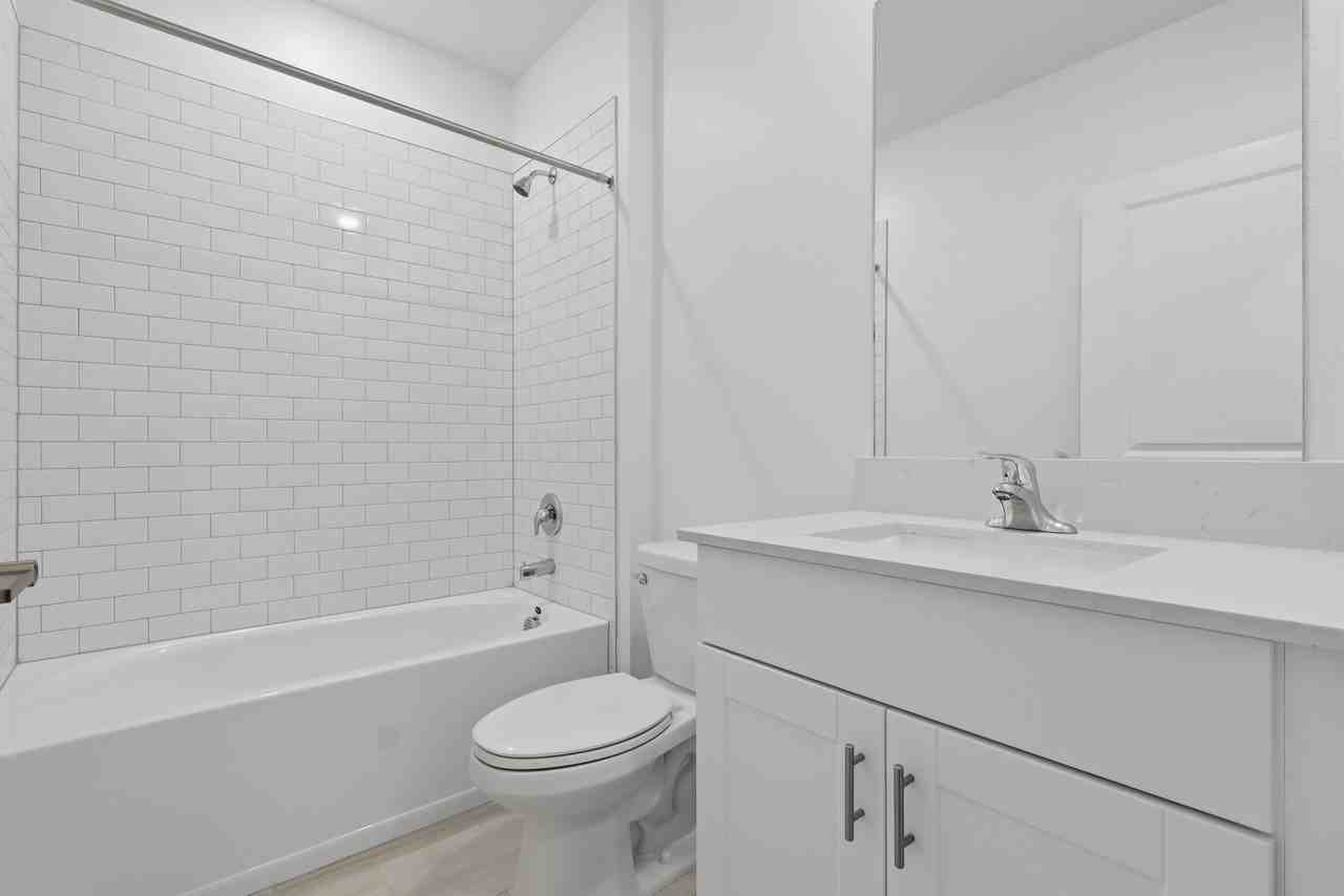 8818 Gulf Shore Ter - Photo 7 of 20