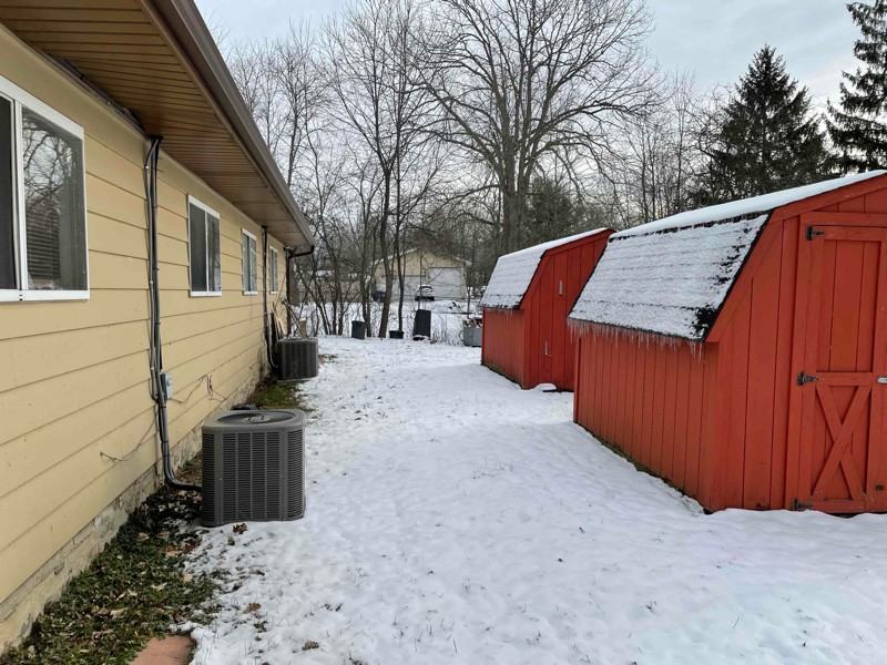 1065 Moneta Ave - Photo 2 of 4