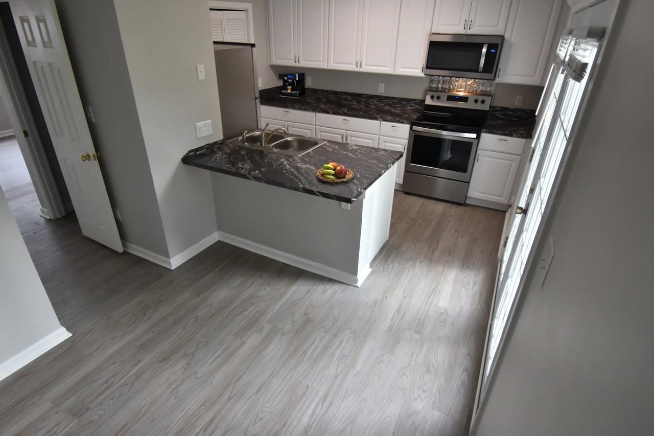 630 S Main St #14 - Photo 5 of 8