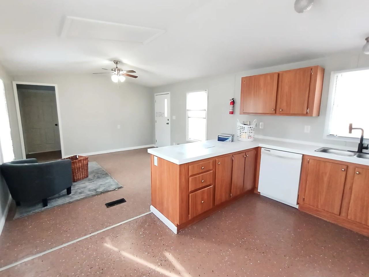 31 Deerwood Park - Photo 5 of 9