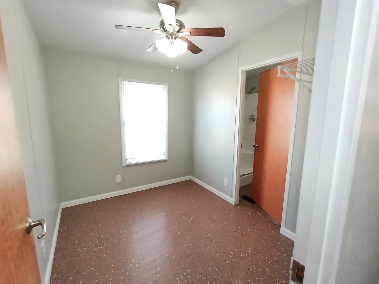 31 Deerwood Park - Photo 6 of 9