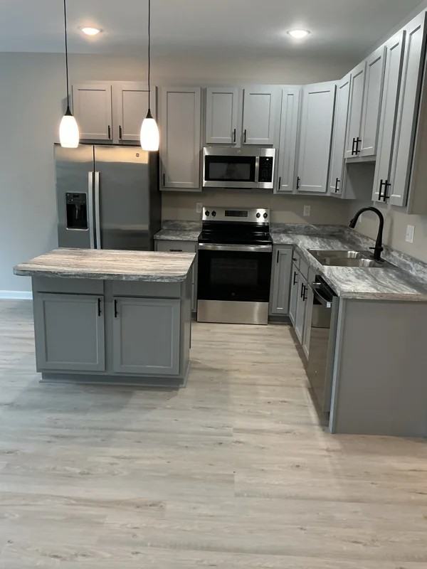 125 Level St #3 - Photo 3 of 24