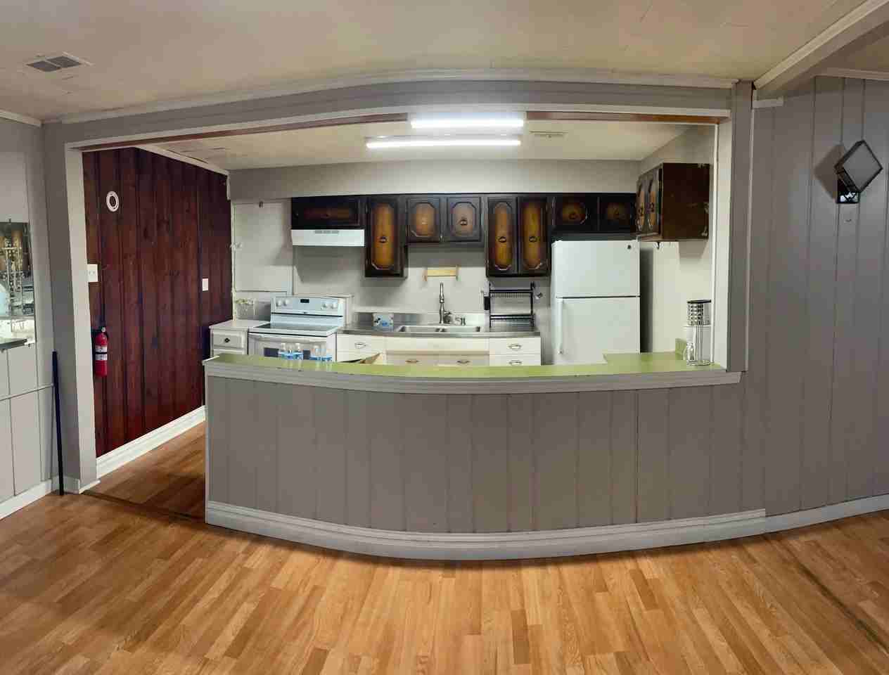 3245 W Liberty Ave - Photo 3 of 11