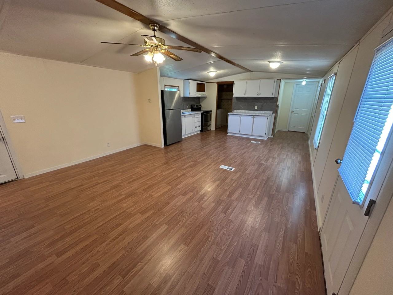 1618 Stuarts Draft Hwy - Photo 5 of 19