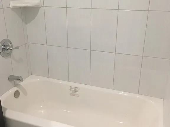 226 Sheldon St #1 - Photo 5 of 8