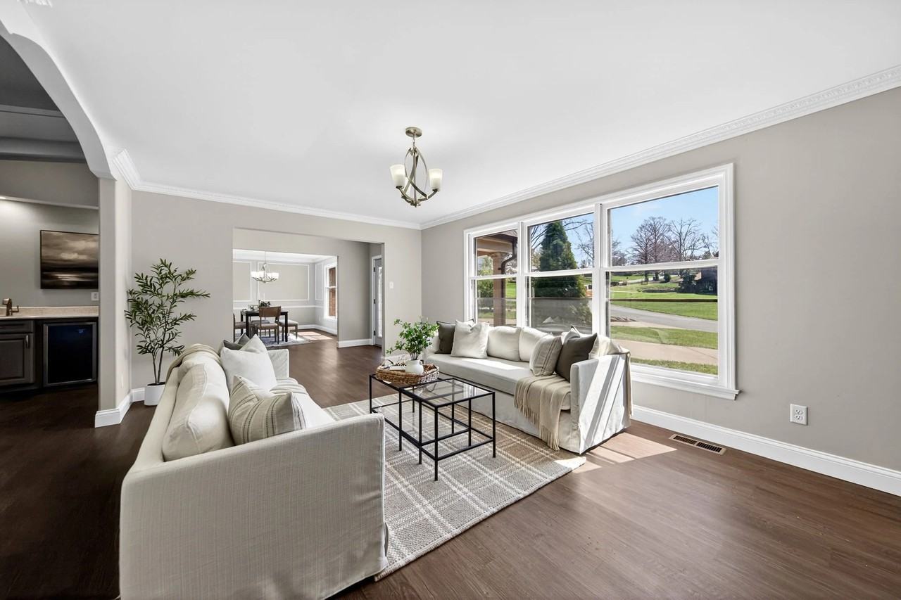 362 Hibler Ct - Photo 2 of 20