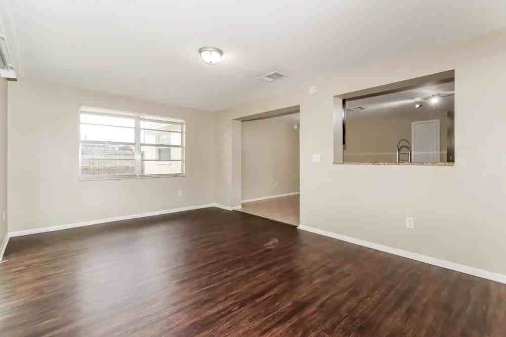 6429 Willow Wood Ct - Photo 4 of 13