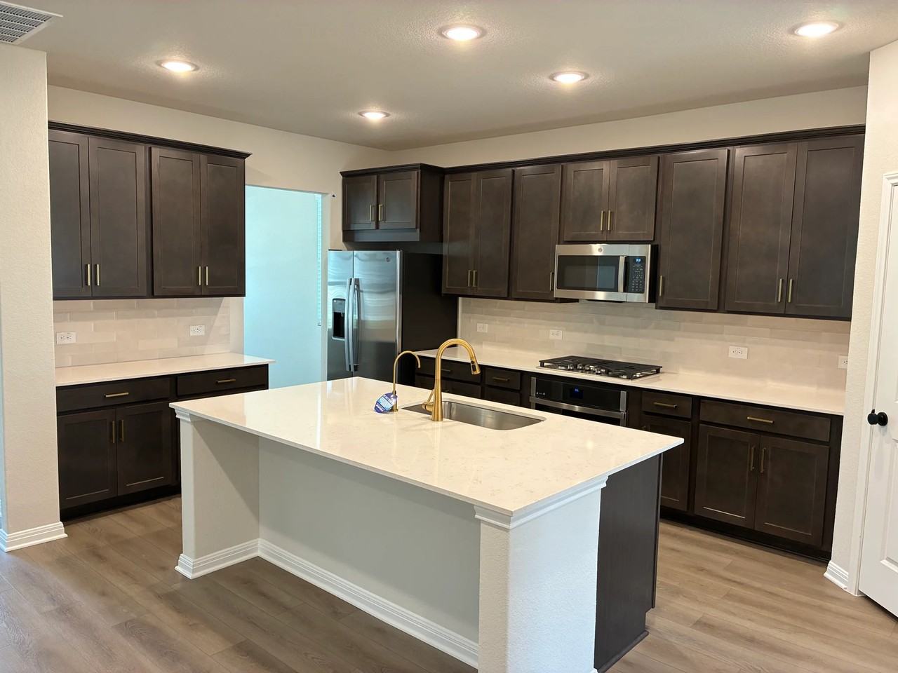 125 Kiowa Bnd - Photo 3 of 20