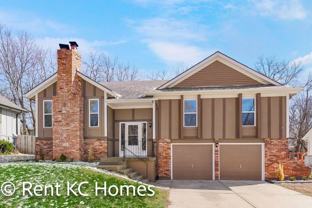 14013 S Tomahawk Dr - Photo 1 of 1