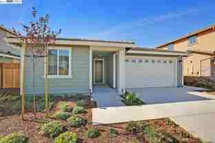 437 Wayland Loop - Photo 1 of 1